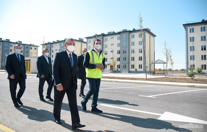 Президент посетил новые дома в Сырдарьинской области