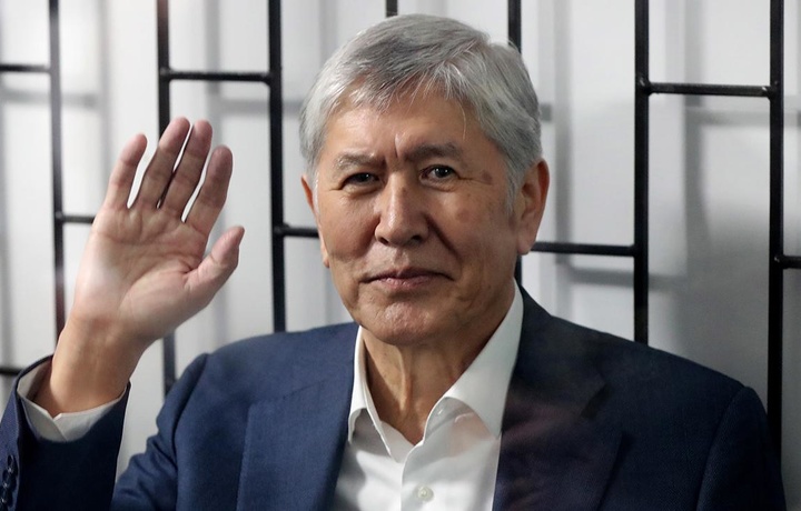 Алмазбек Атамбаев сиртдан 11,5 йил қамоққа ҳукм этилди