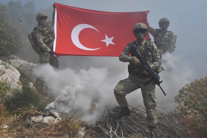Турецкие военные займутся в Ливии обучением солдат для защиты ПНС