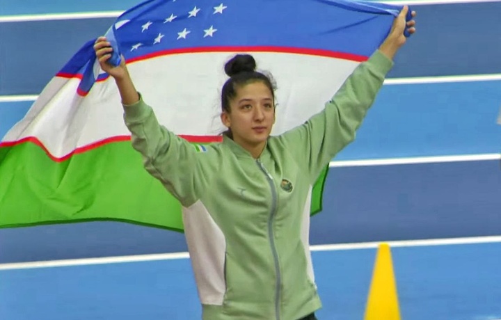 Легкоатлетка Шарифа Давронова завоевала серебряную медаль чемпионата Азии