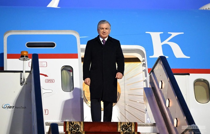 Shavkat Mirziyoyev Rossiyaga yetib bordi