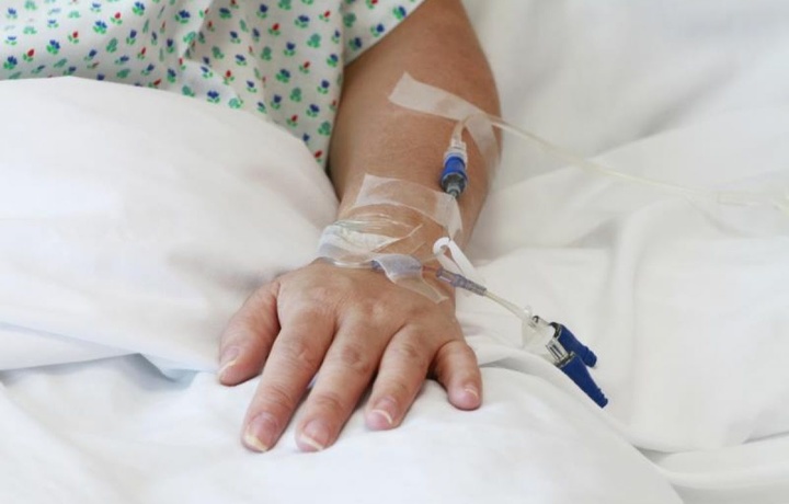 Vaksina olganlar ham koronavirus yuqtirib shifoxonaga tushib qolyapti: sabablar