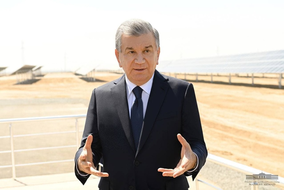 Президент принял участие в церемонии запуска первой солнечной фотоэлектрической станции