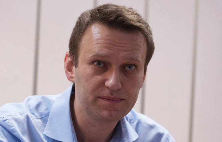 Навальный вышел на свободу (фото)