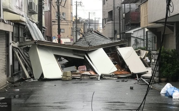 Тайфун оставил без света около 200 тысяч домов на юге Японии (видео)