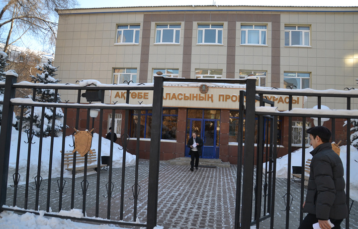Оқтўбада ёниб кетган автобус ҳайдовчилари ҳибсга олинди