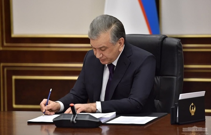 Shavkat Mirziyoyev neft va gaz sohasiga oid qarorni imzoladi