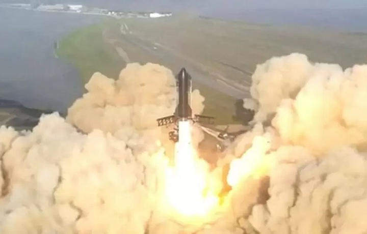 Самая большая ракета в мире от Илона Маска взорвалась спустя минуты после запуска