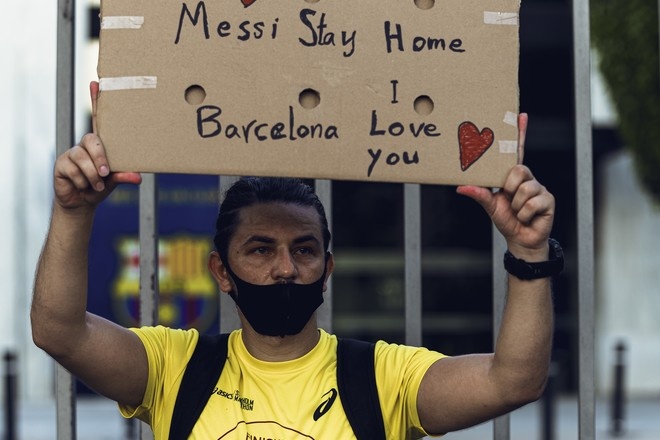 Ла Лига встала на сторону «Барселоны» в вопросе об уходе Месси