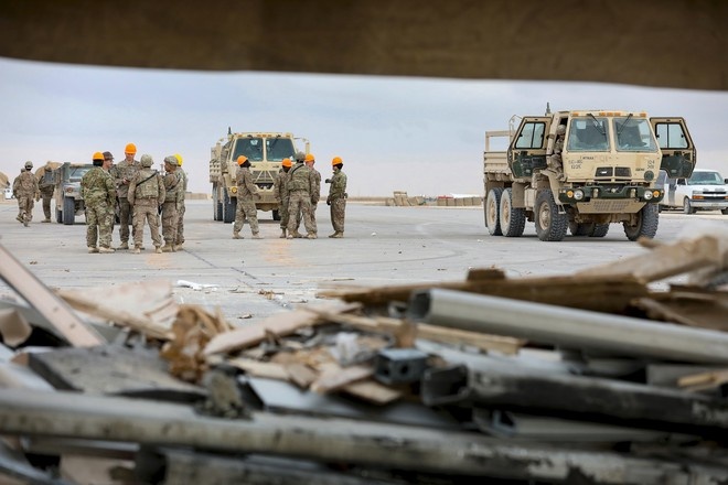 Стало известно, сколько военных США пострадали при обстреле баз Ираном