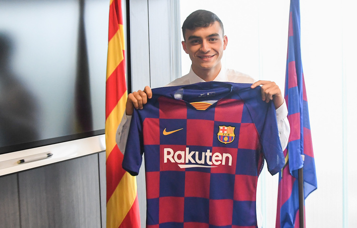 «Barselona» 17 yoshli vunderkindini 400 million yevroga baholadi