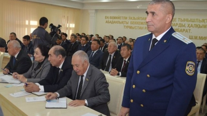Прокурора Навои перевели в Каракалпакстан