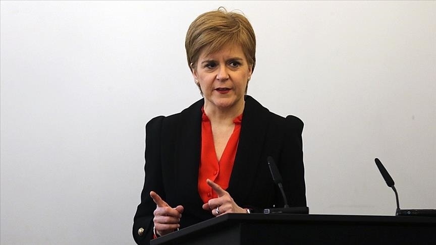 Экс-премьера Шотландии освободили без предъявления обвинений