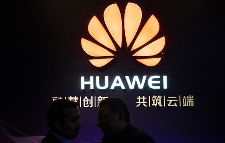 Американских сотрудников Huawei отправили на родину