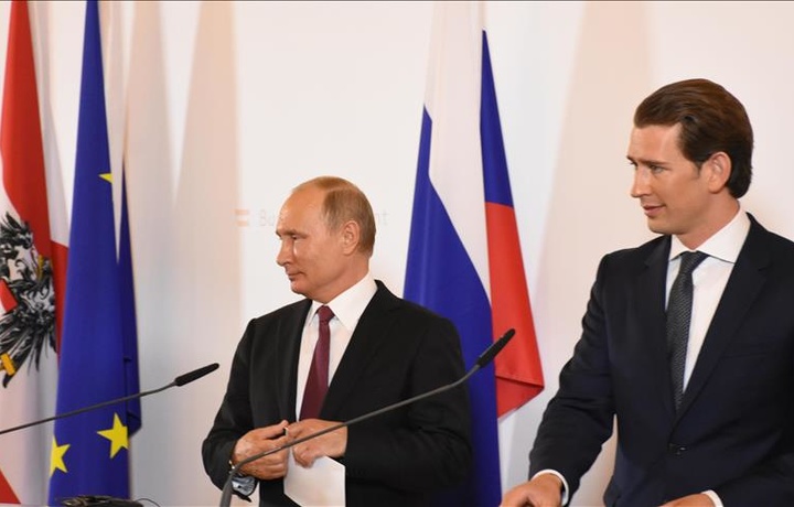 Путин провел переговоры с канцлером Австрии