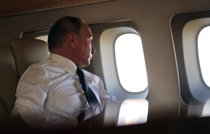Путин қамоқ ҳукмидан кейин илк бор Россияни тарк этади