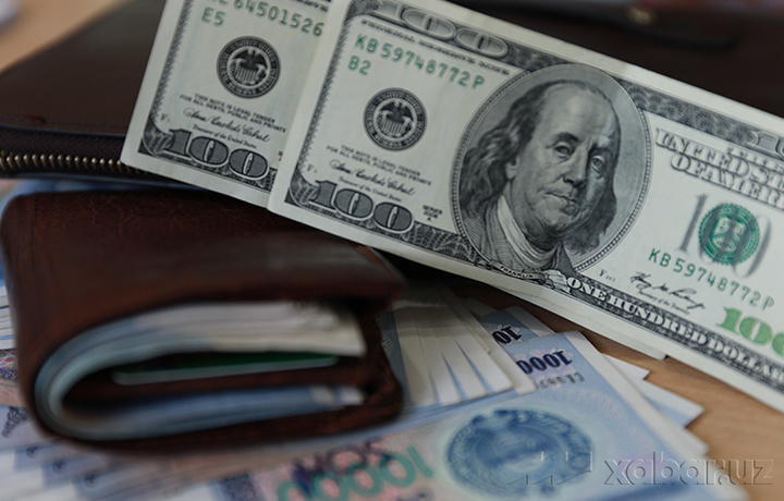 Markaziy bank dollar sotib olishda cheklov o‘rnatilganini rad etdi