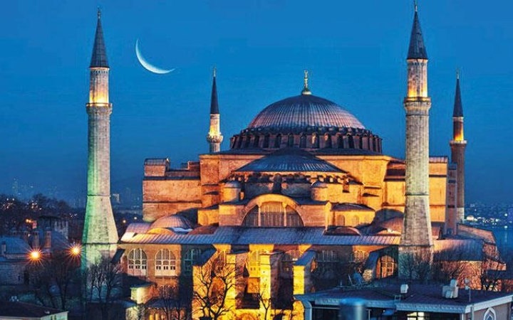 Истанбул: тарихий воқеага уч йил тўлди