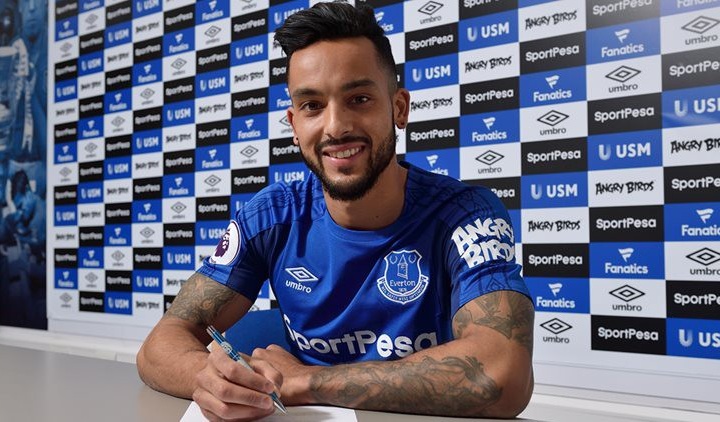 «Everton» Uolkot bilan shartnoma imzolaganini rasman e’lon qildi