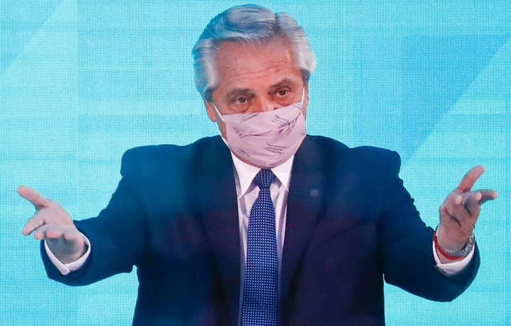 Президент Аргентины госпитализирован из-за острой боли в пояснице