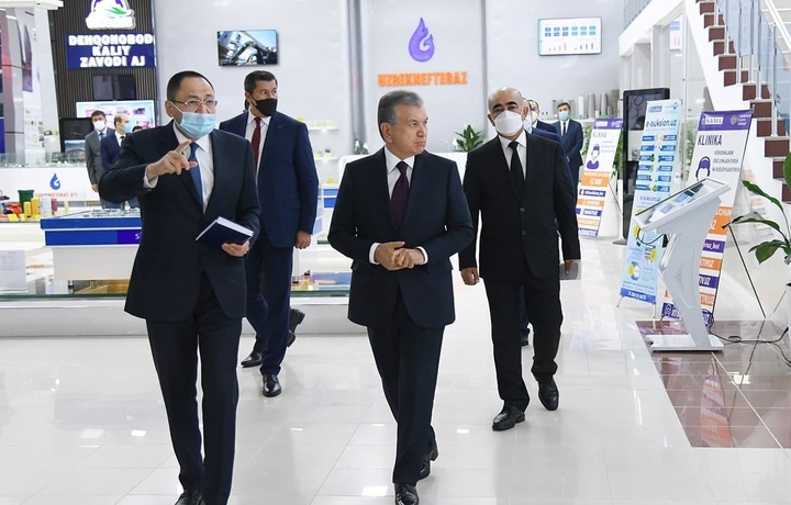 Prezident yangi muassasani borib ko‘rdi (foto)