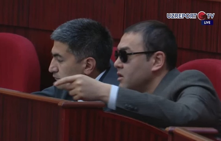 Расул Кушербаев объяснил, почему он участвовал на заседании Олий Мажлиса в солнцезащитных очках