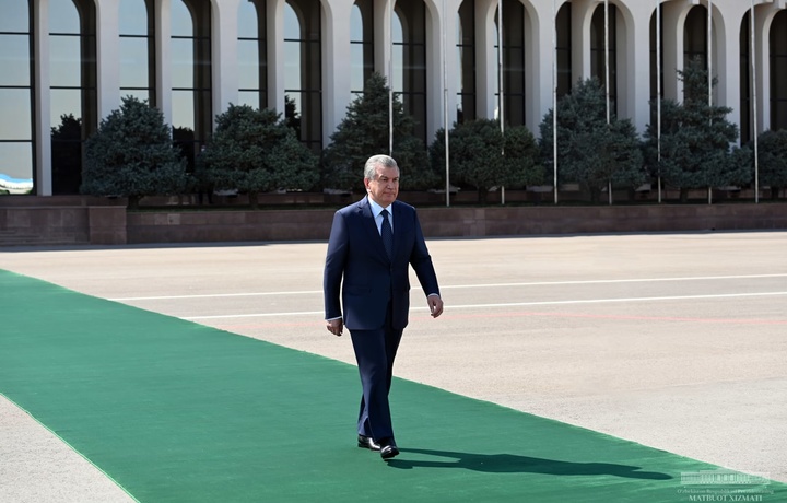 Шавкат Мирзиёев Қирғиз Республикасига жўнаб кетди