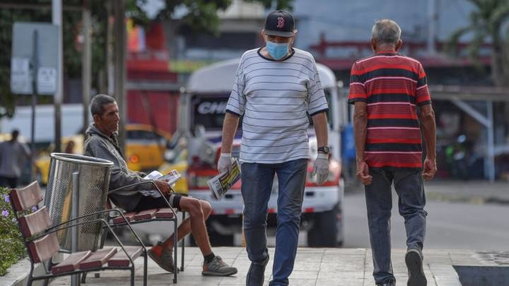Карантин в Панаме: Мужчин и женщин распределили по дням недели
