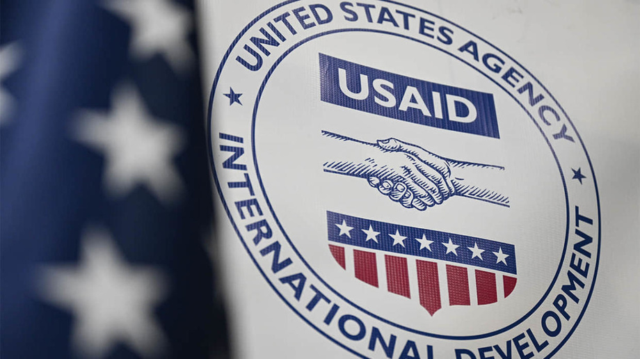 США официально закрывают 83% программ USAID