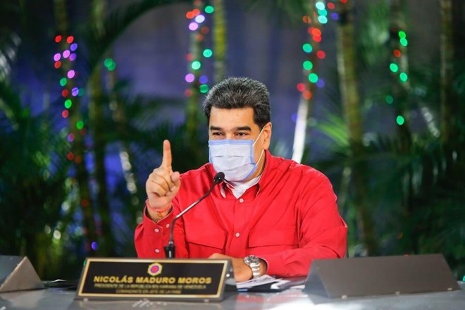 Мадуро выложил свой номер для связи в WhatsApp и Telegram