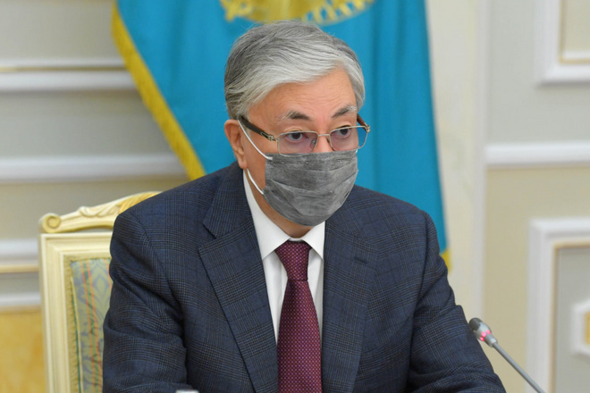 Президенту Казахстана вкололи «Спутник V»
