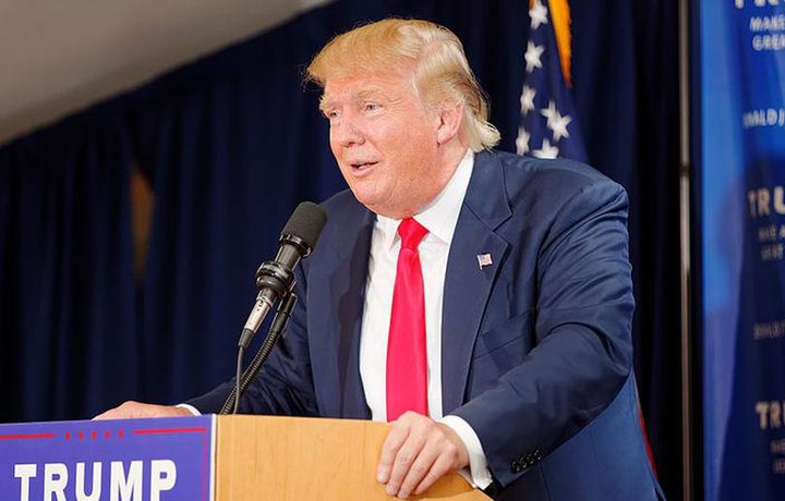 Трамп объявил о приостановке, а не отмене приказа бомбить Иран