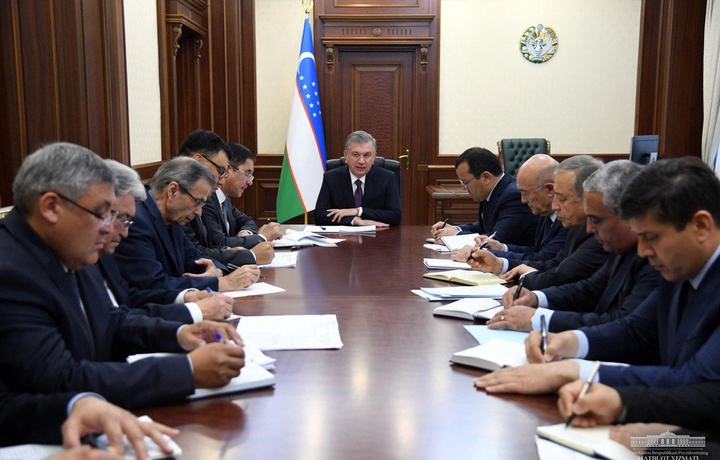 Shavkat Mirziyoyev: «Xomashyo va uni qayta ishlash bilan uzoqqa borib bo‘lmaydi»