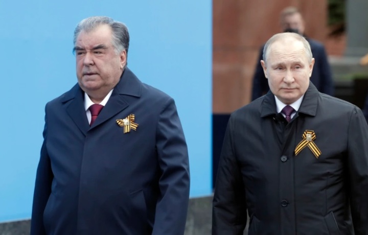 Ведущая телеканала назвала президента Таджикистана «Эммануэлем Рахмоном» во время эфира (видео)