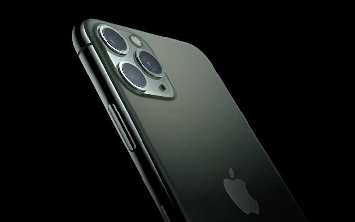 Apple представила iPhone 11