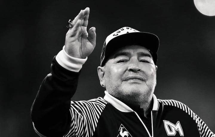 Futbol afsonasi Diyego Maradona vafot etdi