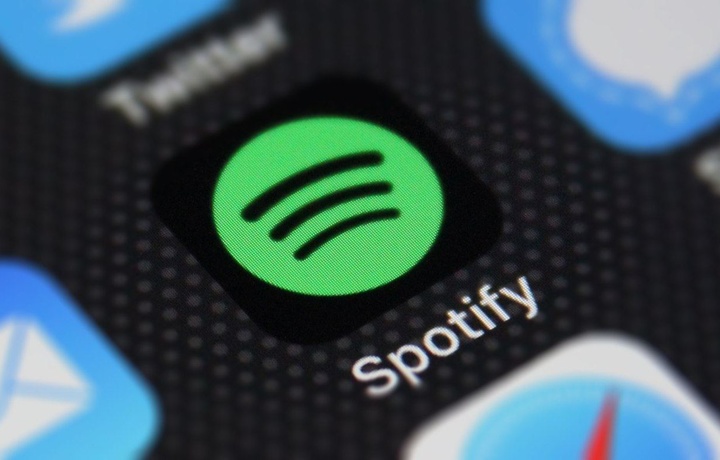 Spotify прекращает работу в России