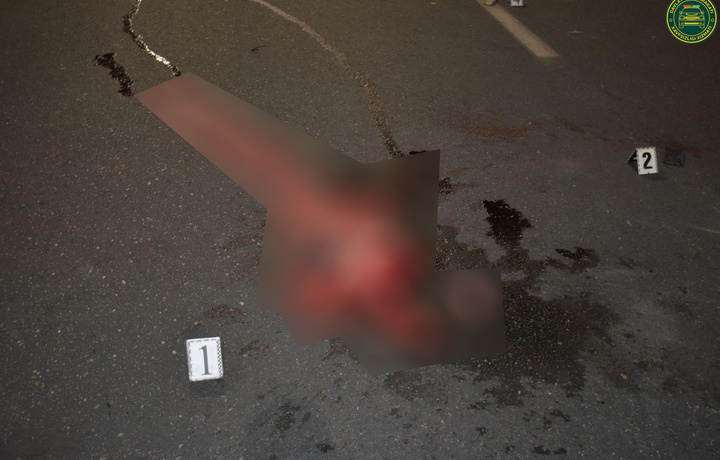 Toshkentda yo‘l bo‘yida ishlayotgan ishchi mast haydovchi qurboni bo‘ldi