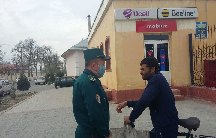 Самарқандда жамоат жойларида ниқобсиз юрганлар огоҳлантирилмоқда