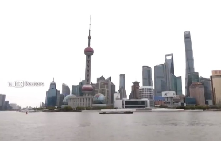 Протесты против карантина по COVID-19 начались в Шанхае (видео)