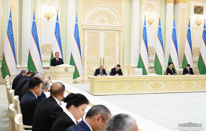 Shavkat Mirziyoyev: «Bizga hech kim chetdan turib aql o‘rgata olmaydi»