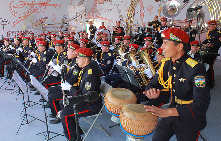 Milliy gvardiyaning yoshlar orkestri Moskvadagi xalqaro festivalda qatnashdi (foto)