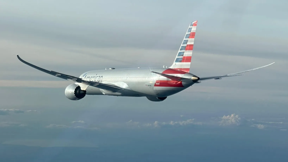 Бомба ҳақидаги огоҳлантиришдан сўнг American Airlines самолёти Римга қўндирилди