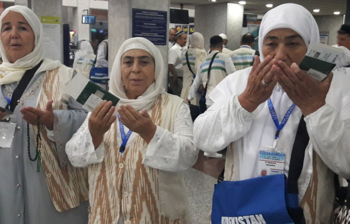 Umra safari xarajatlari arzonlashdi, cheklov olib tashlandi