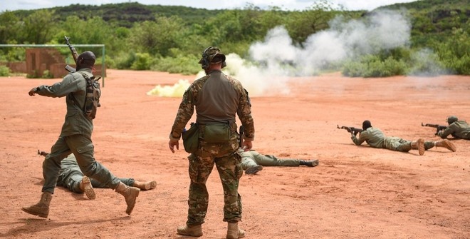49 военных погибли в Мали при нападении на армейский пост