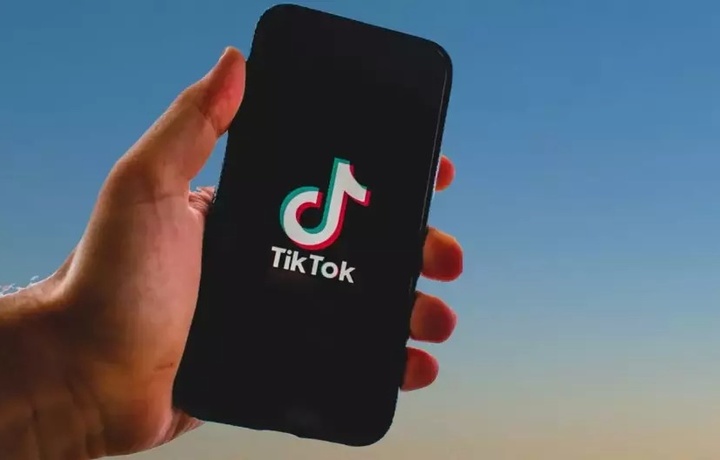 Зачем старым людям сидеть в TikTok