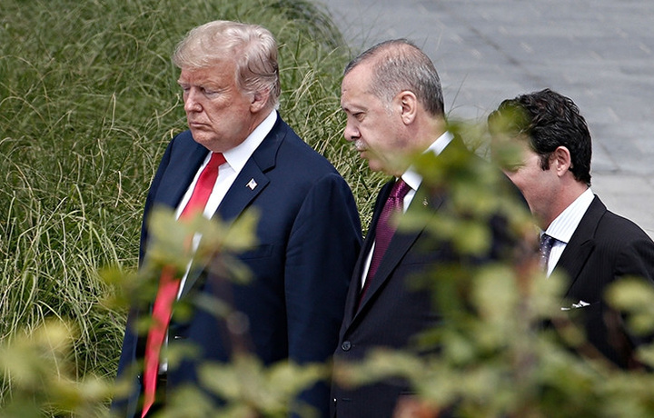 Трамп пригрозил Турции большими санкциями