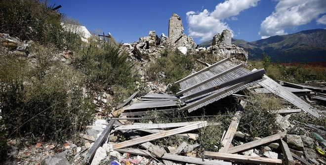 Больше сотни людей пострадали при землетрясении в Иране