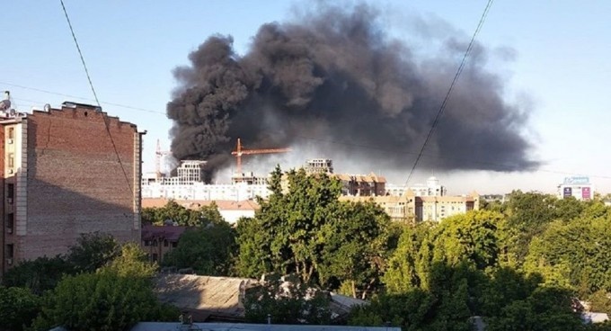В новостройке в Ташкенте произошел пожар (фото)