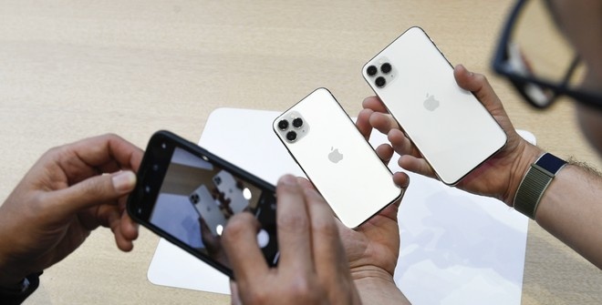 Новые iPhone подняли капитализацию Apple выше $1 трлн